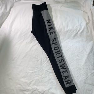 Nike Sportwear track pants! 🔥
